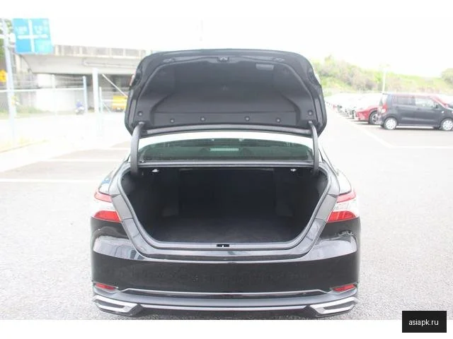 Toyota Camry 4