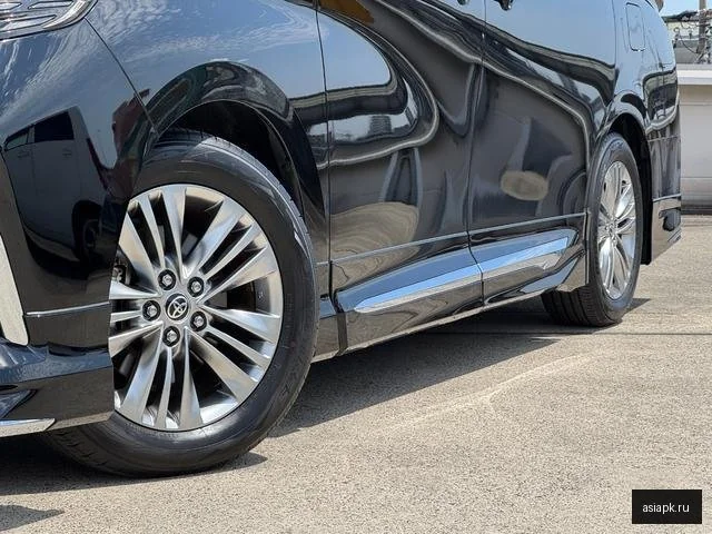 Toyota Alphard 5