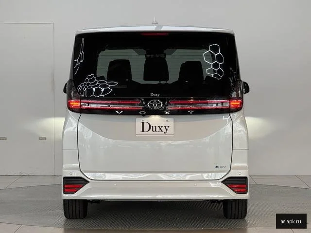 Toyota Voxy 5
