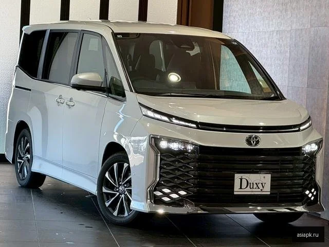 Toyota Voxy 3