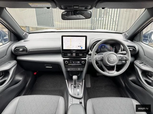 Toyota Yaris Cross 4