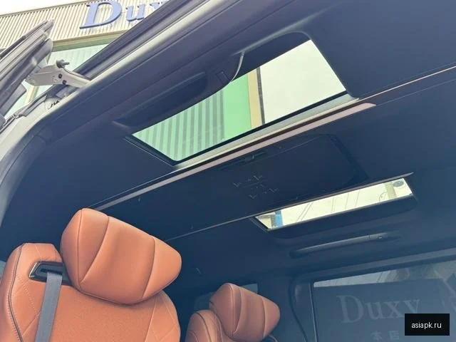 Toyota Vellfire 4
