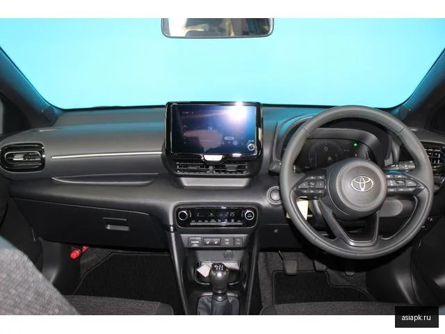 Toyota Yaris 6