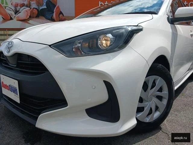 Toyota Yaris 4
