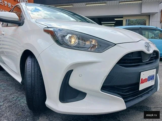 Toyota Yaris 5