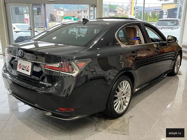 Lexus GS300h 4