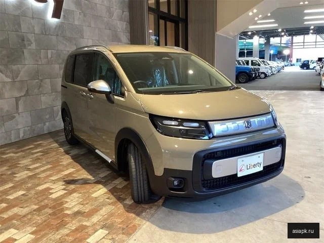 Honda Freed 4