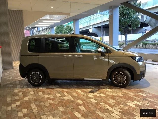 Honda Freed 5