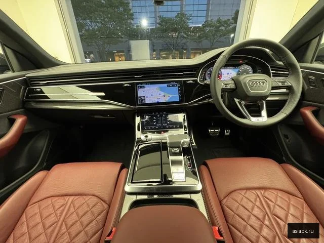 Audi SQ8 4