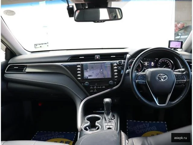 Toyota Camry 5