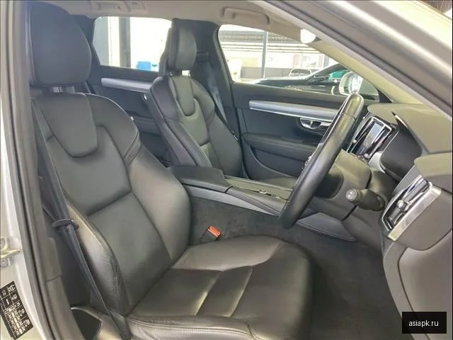 Volvo V90 4