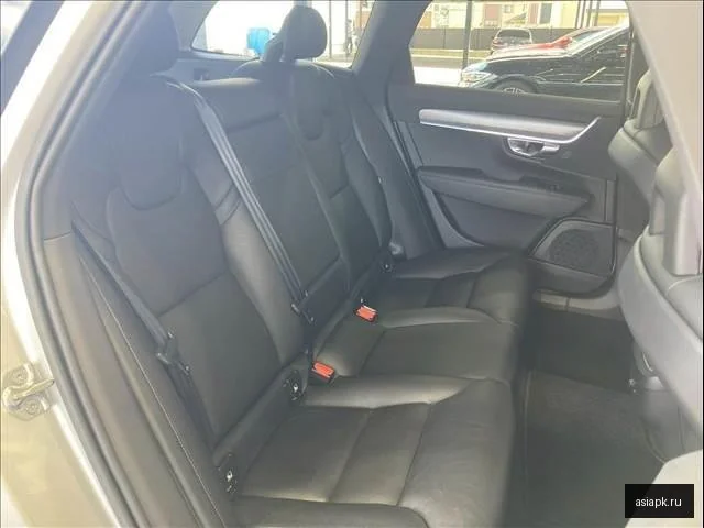 Volvo V90 5