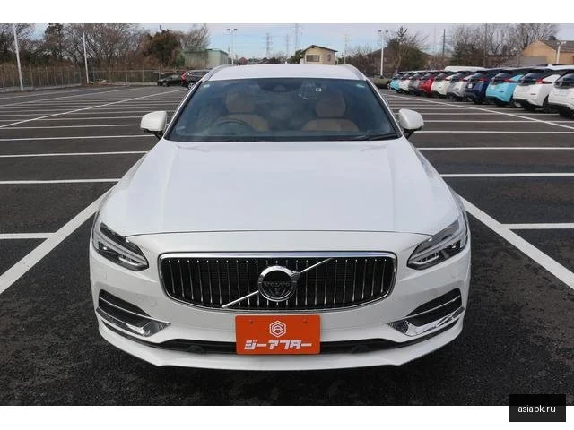 Volvo V90 4