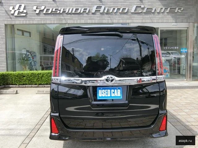 Toyota Noah 6
