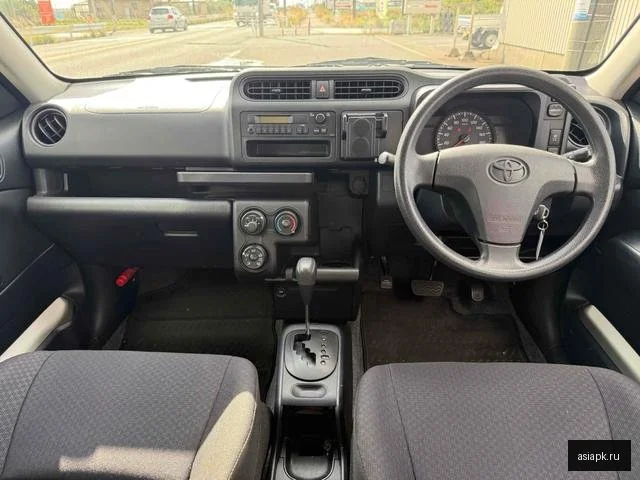 Toyota Succeed 3