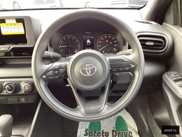 Toyota Yaris 6