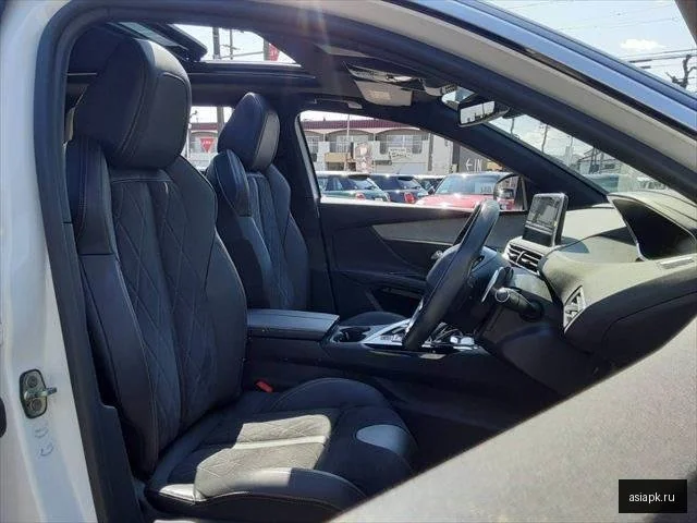 Peugeot 5008 6