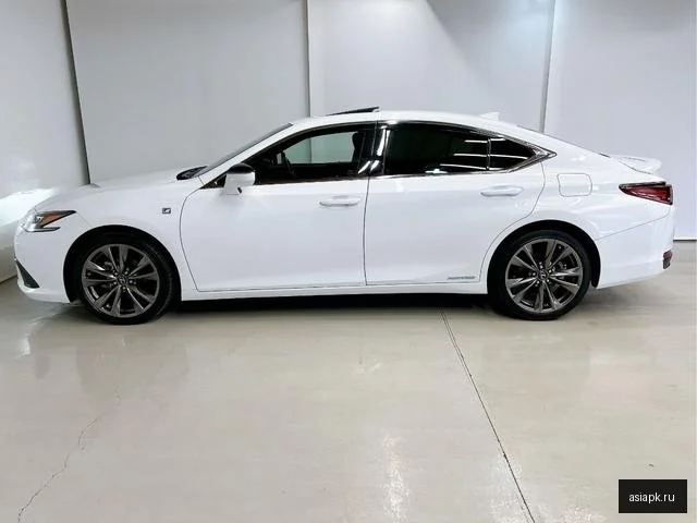 Lexus ES300h 6