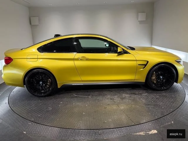 BMW M4 4