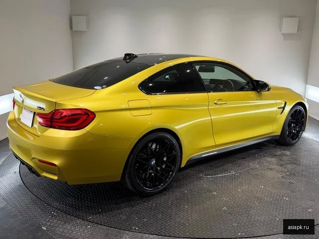 BMW M4 5