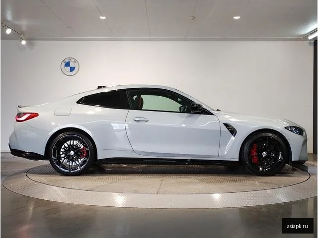 BMW M4 6