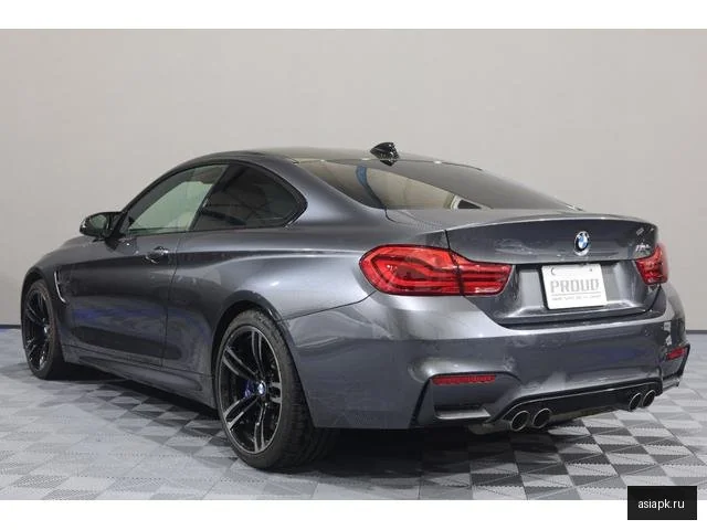 BMW M4 5