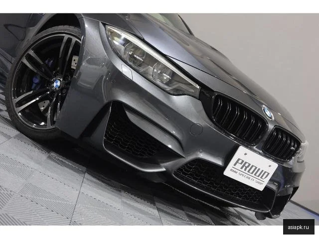 BMW M4 6