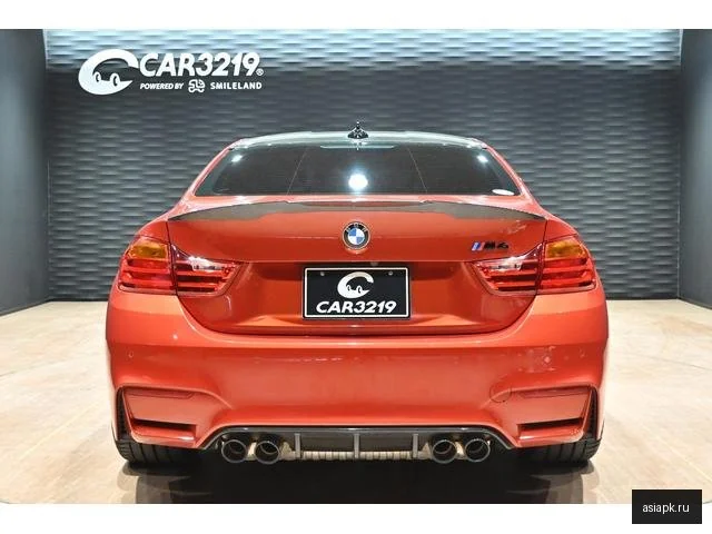 BMW M4 6