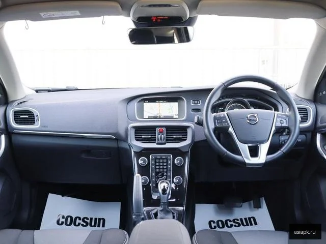 Volvo V40 5