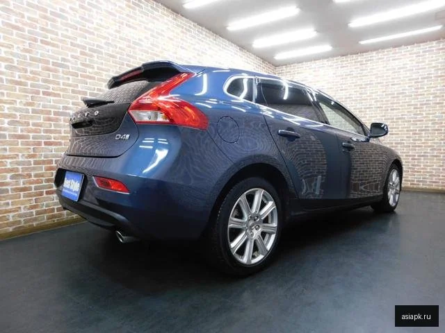 Volvo V40 5