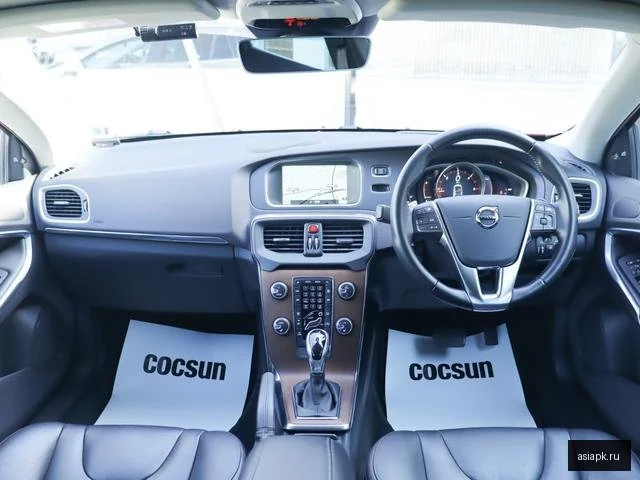 Volvo V40 5