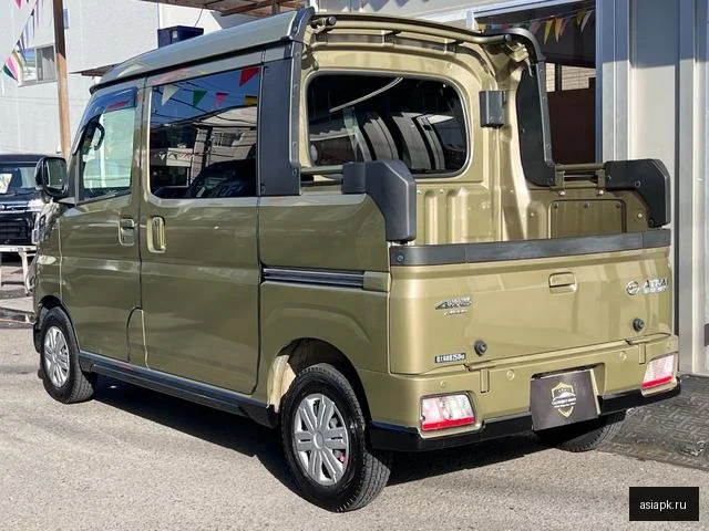 Daihatsu Atrai 6
