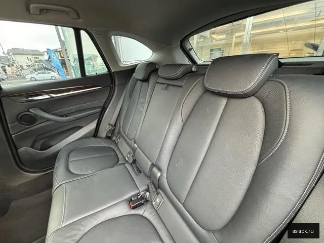 BMW X1 6